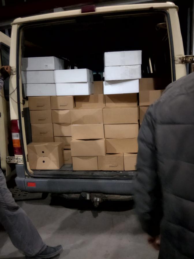 Verteilung der Hilfsgüter vor Ort Verteilung der Hilfsgüter vor Ort